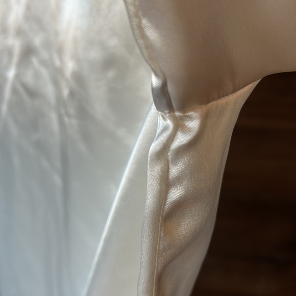 Vintage Norton McNaughton silky blouse with lace collar PTP: 21 1/2 L: 26 inches - Picture 8 of 16